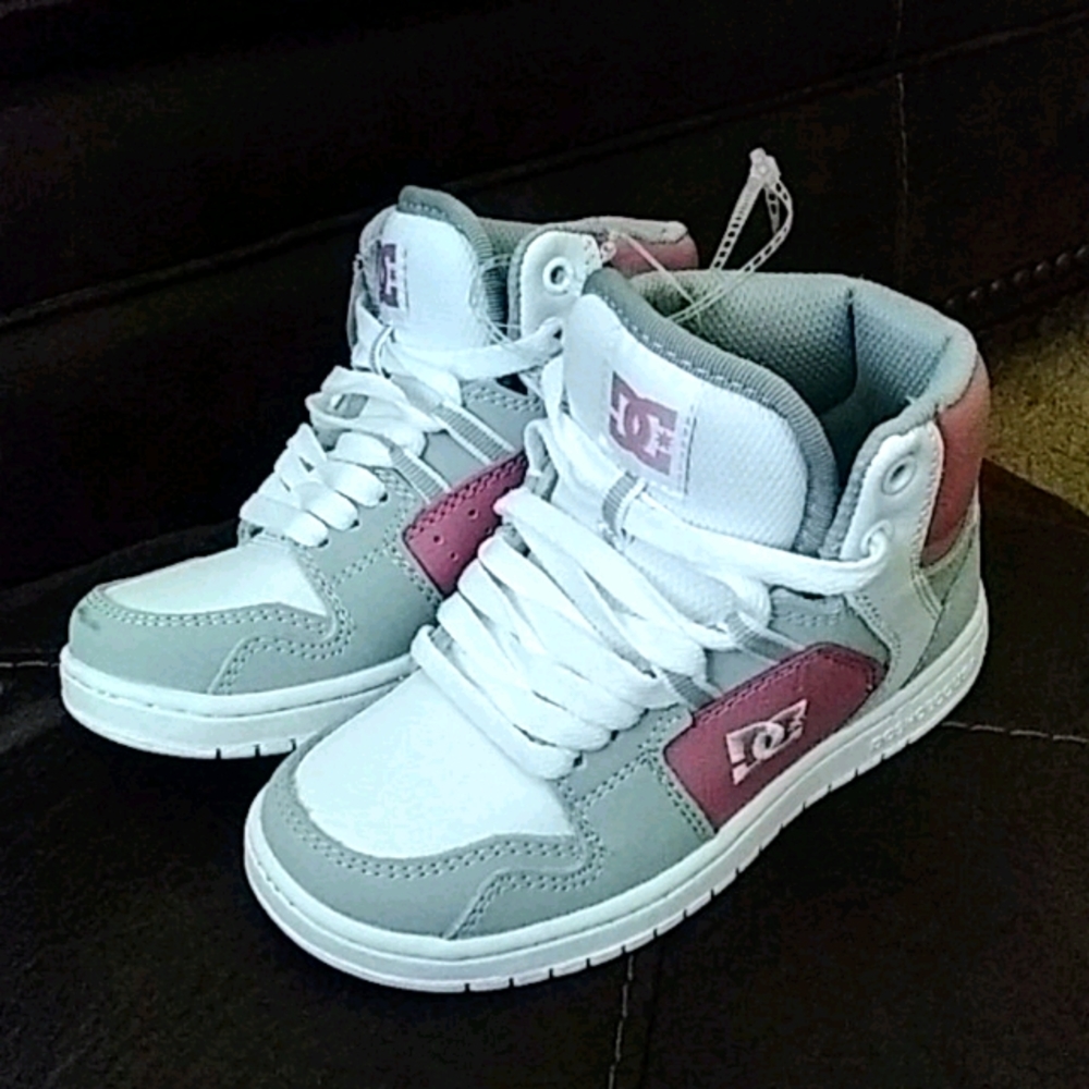 Girls DC Shoes High Tops Sz 13